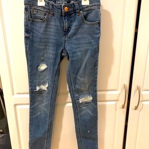 Stylish skinny jeans never worn